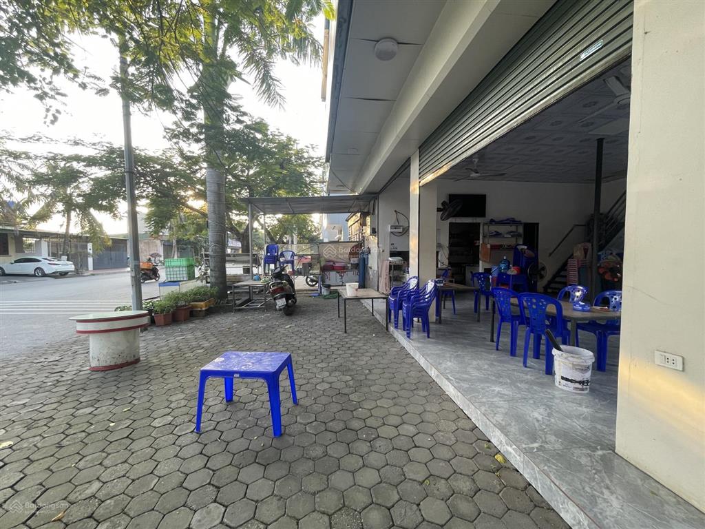 Bán đất tặng nhà hàng 2 tầng lô góc vip nhất đối diện văn phòng dự án bđs quảng hồng, 4,5 tỷ