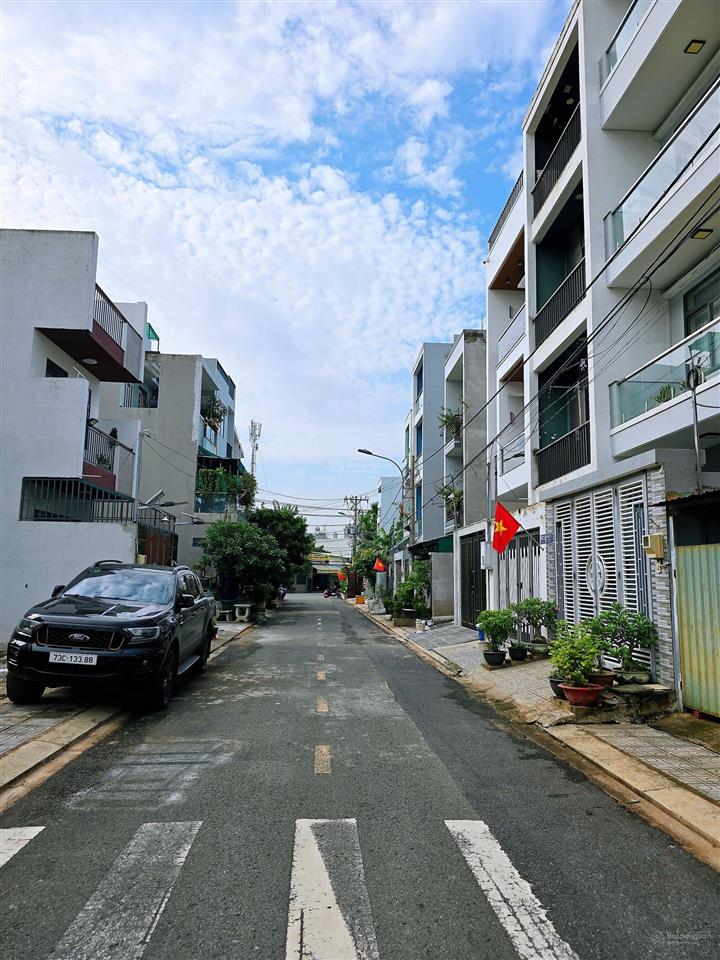 Hiếm, 1 trệt 1 lầu 4pn, hẻm thông 9m chào 3,8 tỷ thương lượng