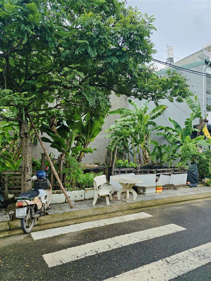 Cực hiếm, lô góc full thổ 110m2, đường 10m thông có vỉa hè chủ giảm chào 100tr còn 4.4 tỷ tl