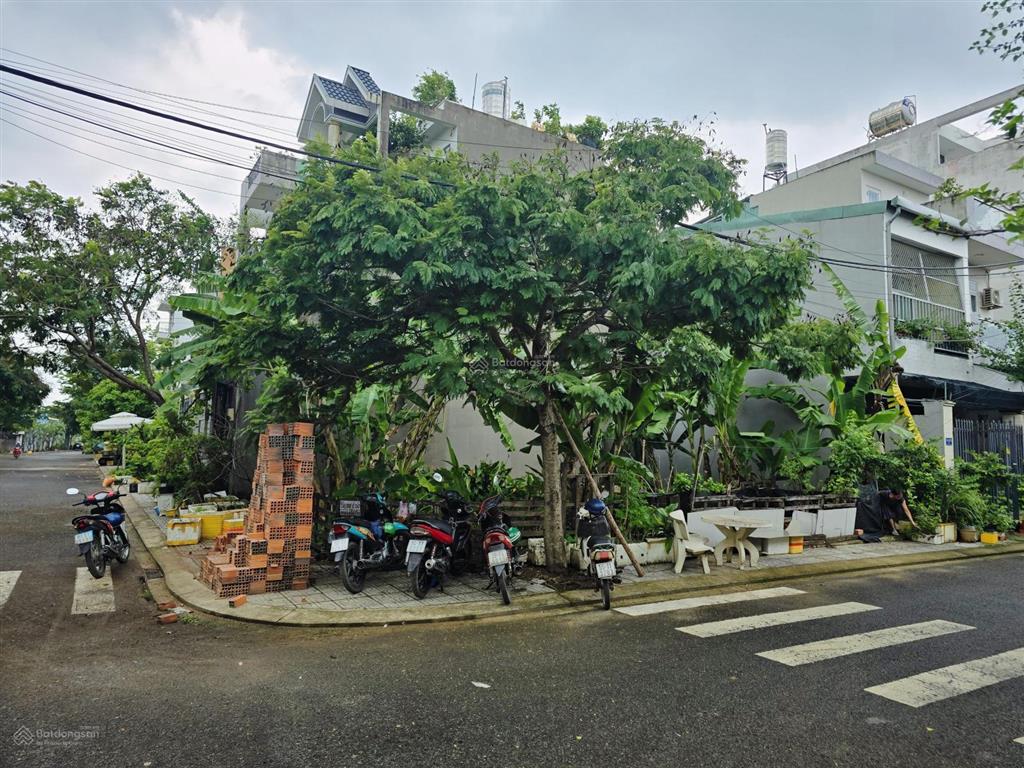 Cực hiếm, lô góc full thổ 110m2, đường 10m thông có vỉa hè chủ giảm chào 100tr còn 4.4 tỷ tl