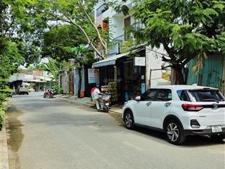 Bán đất mặt tiền kd, có vỉa hè, đường thông, ko lộ giới, 54m2, được xây 5 tầng không lỗi pt