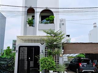 Nhà 1 trệt 2 lầu pháp lý chuẩn, đường rộng xe hơi quay đầu, chủ thiện chí thương lượng