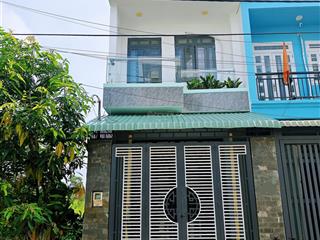 Nhà 1 trệt 1 lầu, 60m2, hoàn công đủ, sổ riêng, xây kiên cố, chủ thiện chí bán.