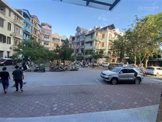 132m2 lô góc thang máy siêu thoáng chỉ hơn 9 tỷ