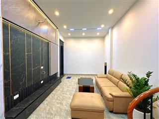 Thụy khuê  6 tầng thang máy nhà đẹp nở hậu ở ngay tặng nội thất