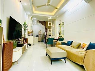 Nhà hiếm gần ngã tư sở, ô tô vào nhà, 20m ra phố, 5 tầng, sổ đỏ chính chủ chỉ 9.8 tỷ