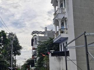 Chính chủ bán gấp nhà 3 tầng trường thọ thủ đức giá chỉ 4.2 tỷ sổ hồng hoàn công chuẩn