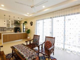Chính chủ bán căn góc novo hướng đông nam, view trực diện hồ tây, không bị chắn view, tầng trung