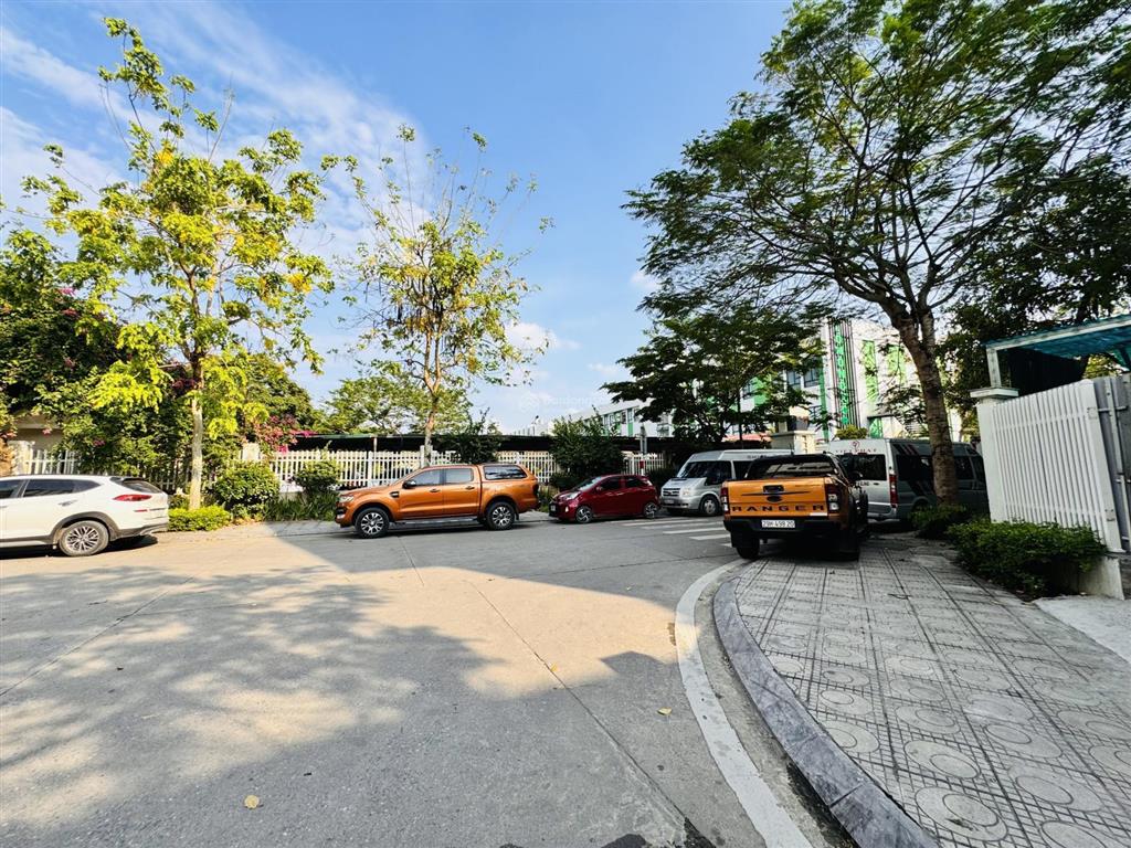 Bán nr 55m2 giá siêu hời 16,5 tỷ ở hoàng quốc việt, cầu giấy, hn