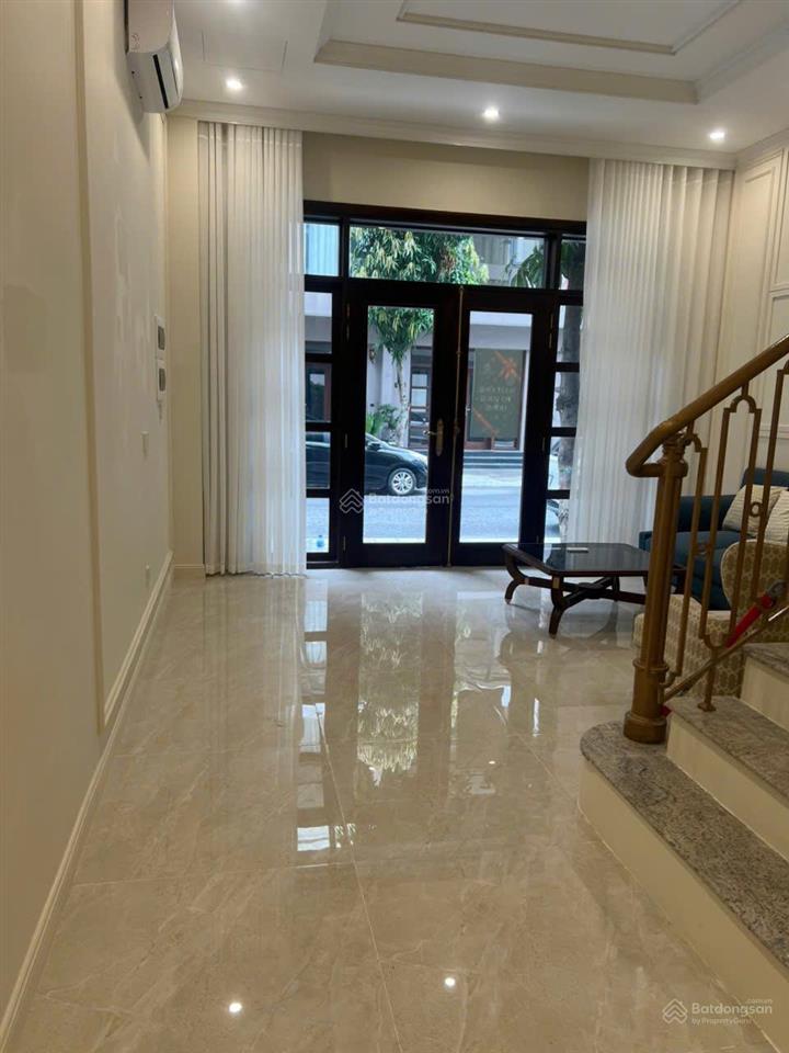 Mình chính chủ cho thuê nhà hoàn thiện đẹp 3 tầng 3pn, giá hot chỉ từ 10 triệu/tháng bao phí