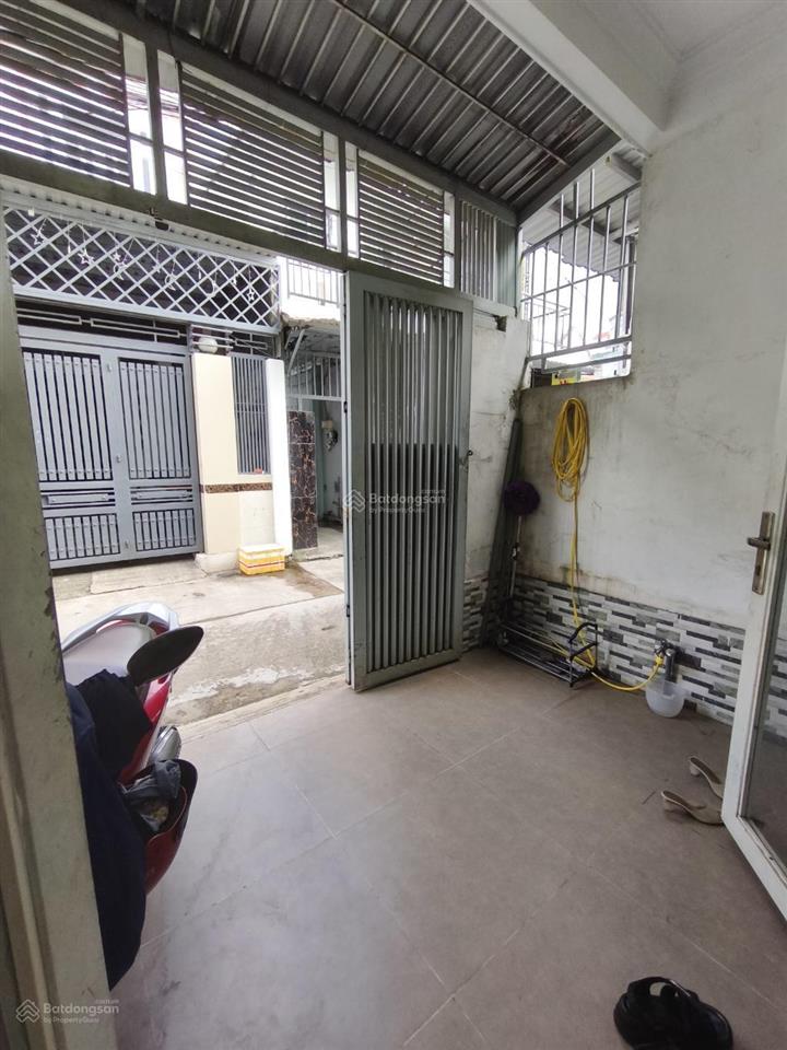 Nhà đẹp 3 lầu, tân chánh hiệp gần làng đh, dt 90m2 (4,5x20m) hẻm ô tô thông, giá tốt