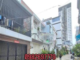 QUẬN 7 - HẺM Lê Thị chợ - Ô TÔ 7 CHỖ NGỦ TRONG NHÀ - 2 TẦNG BTCT 👍Nhỉnh 7 đồng 
- Diện
