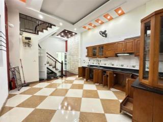 Cho thuê liền kề trần duy hưng 5 tầng 60m2,ô tô tránh