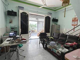 Bán nhà 1 lầu xây dựng kiên cố pháp lý sổ hồng riêng,bao phí qua tên.can bán gấp trong tháng.