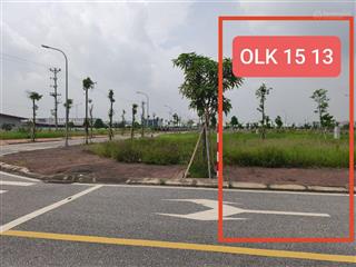 Bán nhanh lô áp góc, 2 mặt tiền, không lỗi, sát khu cn, giá chỉ 1 tỷ 650.  0793 213 ***