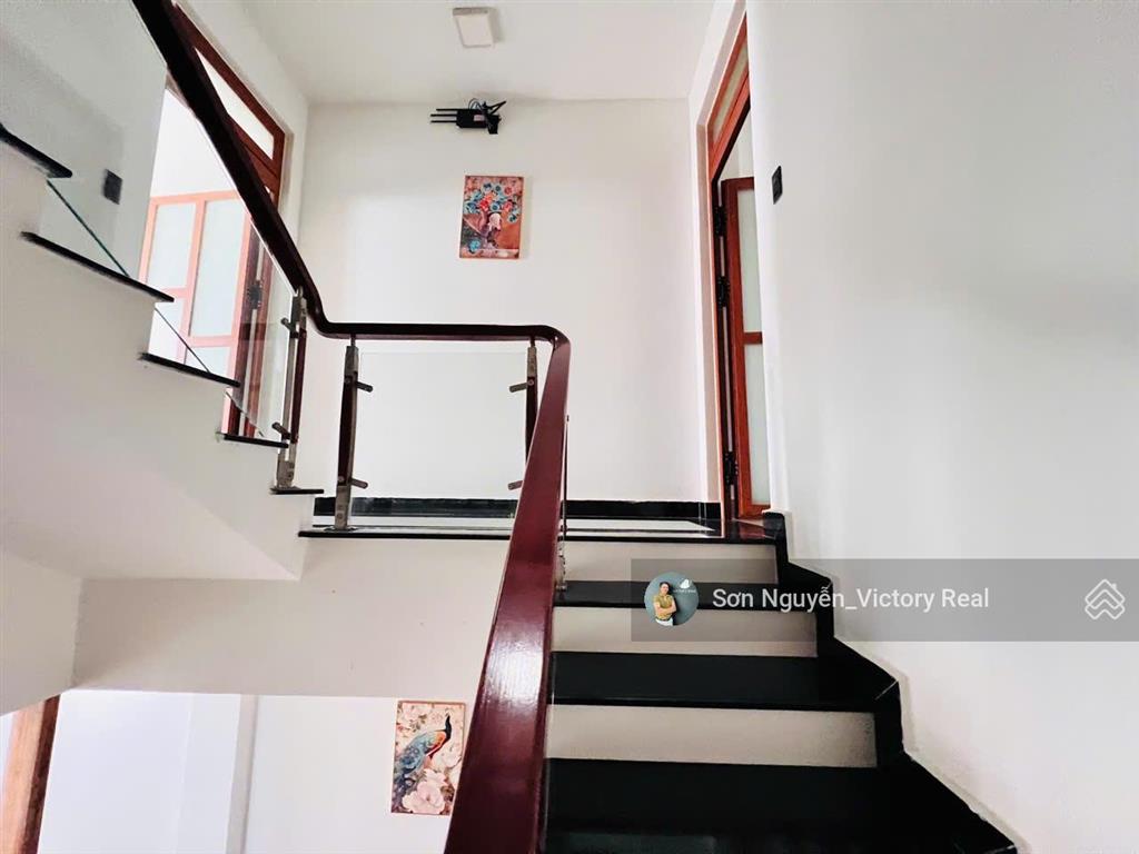 Bán nhà phố hẻm xe hơi đường đồng tâm, p. 04, đà lạt