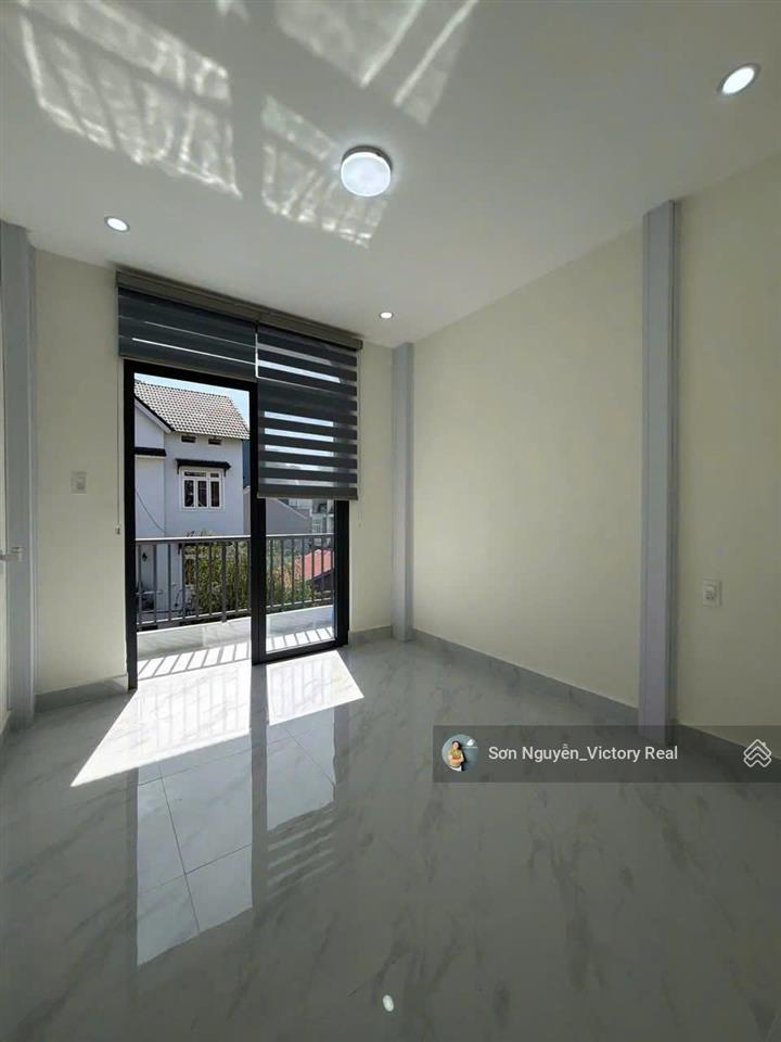 Cần bán khách sạn/chdv hẻm xe hơi đường trần lê, p. 04, đà lạt