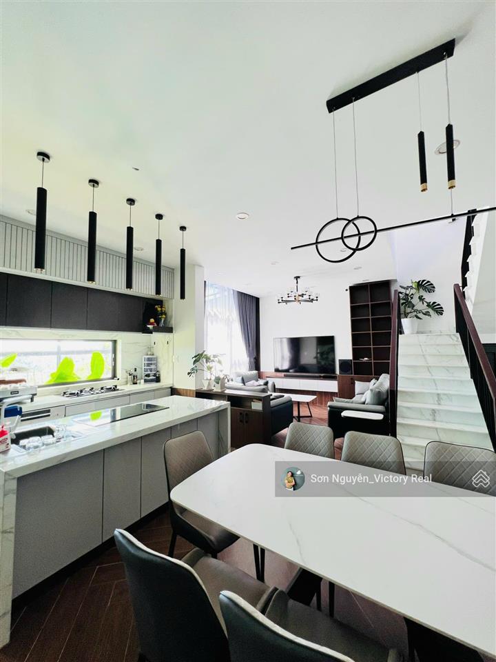 Cần bán khách sạn/chdv hẻm xe hơi đường trần lê, p. 04, đà lạt