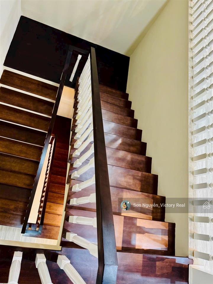 Siêu phẩm nhà phố mặt tiền trung tâm  mạc đĩnh chi, p.04, đà lạt