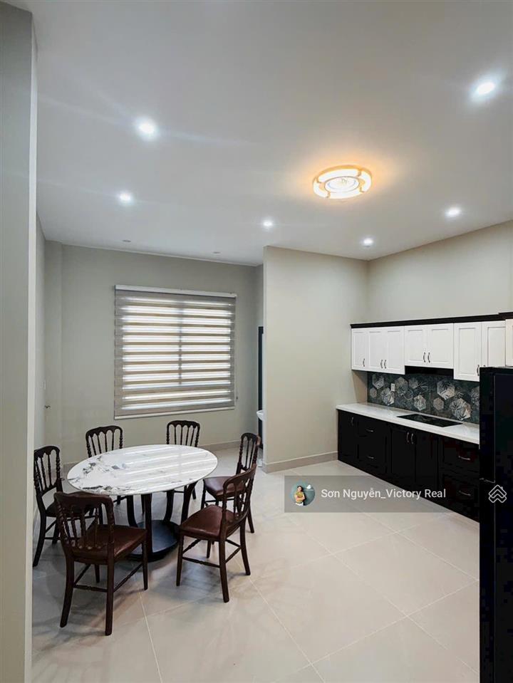 Siêu phẩm nhà phố mặt tiền trung tâm  mạc đĩnh chi, p.04, đà lạt