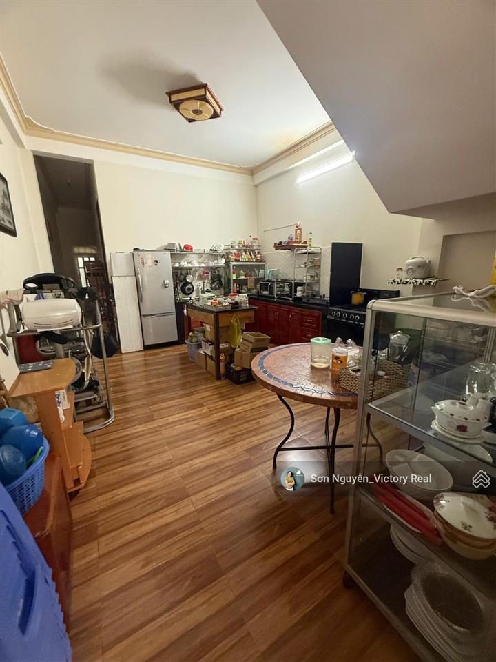 Cần bán gấp nhà đẹp trung tâm đà lạt hẻm xe hơi, khu dân trí cao, chỉ 5.5 tỷ