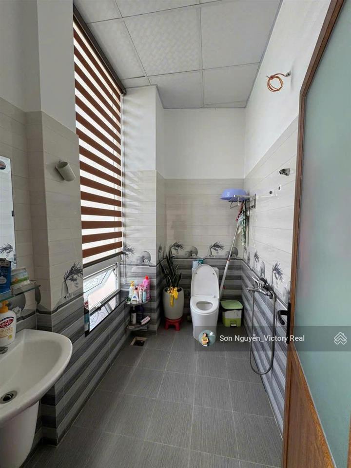 Nhà phố hẻm xe hơi, p.6, đà lạt diện tích 97.17m², có hầm ô tô đường rộng giá chỉ 9.9 tỷ