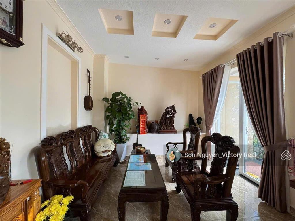 Nhà phố hẻm xe hơi, p.6, đà lạt diện tích 97.17m², có hầm ô tô đường rộng giá chỉ 9.9 tỷ