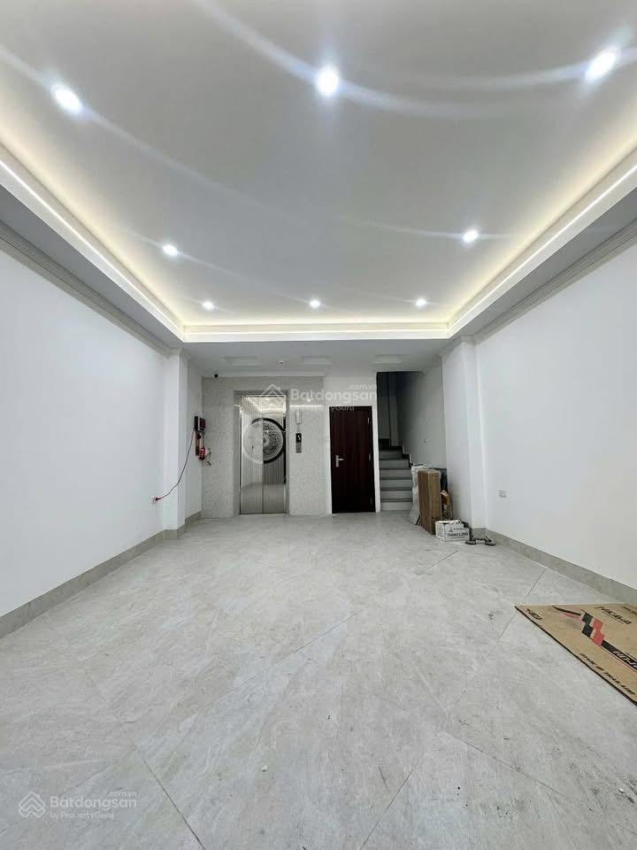 Giáp nhất thanh xuân ô tô vào nhà thang máy full nội thất nhỉnh 14 tỷ