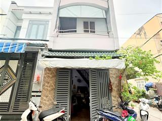 Nhà 3 tầng lô góc, hxh quay đầu, đường chiến lược , 48m2, , 4*12m, 3 pn, giá 4.65 tỷ