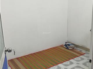 Nhà ở gần ngã tư song hành  lê thị hà, nhà có phòng ngủ máy lạnh
