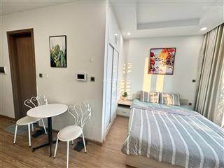 Chính chủ cần bán gấp căn studio, 29m2 nhà full đồ mới thiết kế đẹp view hồ giá 1,95ty greenbay