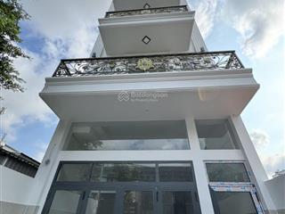 Nhà trung tâm quận tân phú ngay trường đại học công nghệ thực phẩm