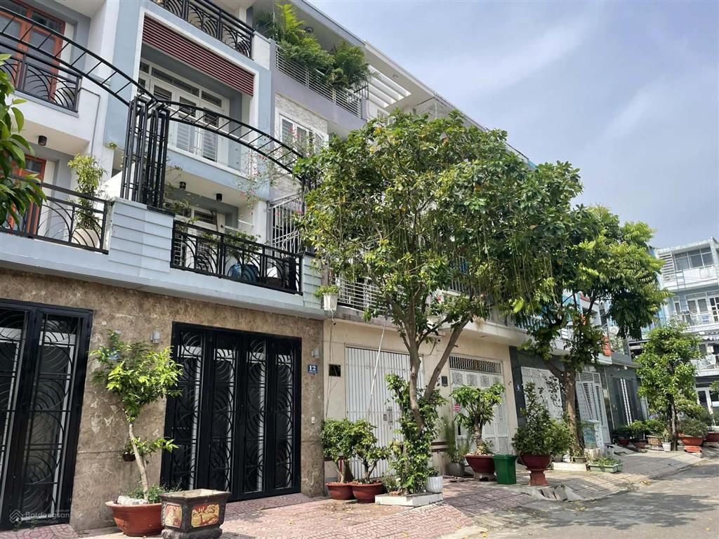 Chủ ngộp bank bán gấp đất mt 447b lê văn việt  72m  hxt vi vu, chỉ với 7 tỷ