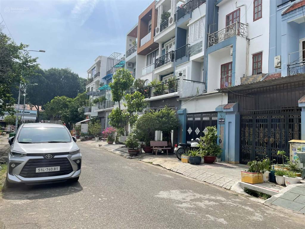 Chủ ngộp bank bán gấp đất mt 447b lê văn việt  72m  hxt vi vu, chỉ với 7 tỷ