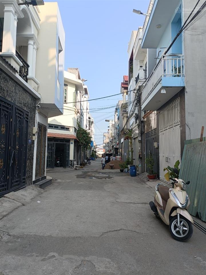 Bán gấp nhà c4  mặt tiền thụt man thiện, 130m2, hxh trước nhà, chỉ 6.x tỷ