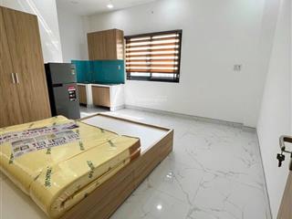 Phòng trọ ngay công viên làng hoa đầy đủ nội thất có tủ lạnh riêng cửa sổ trời