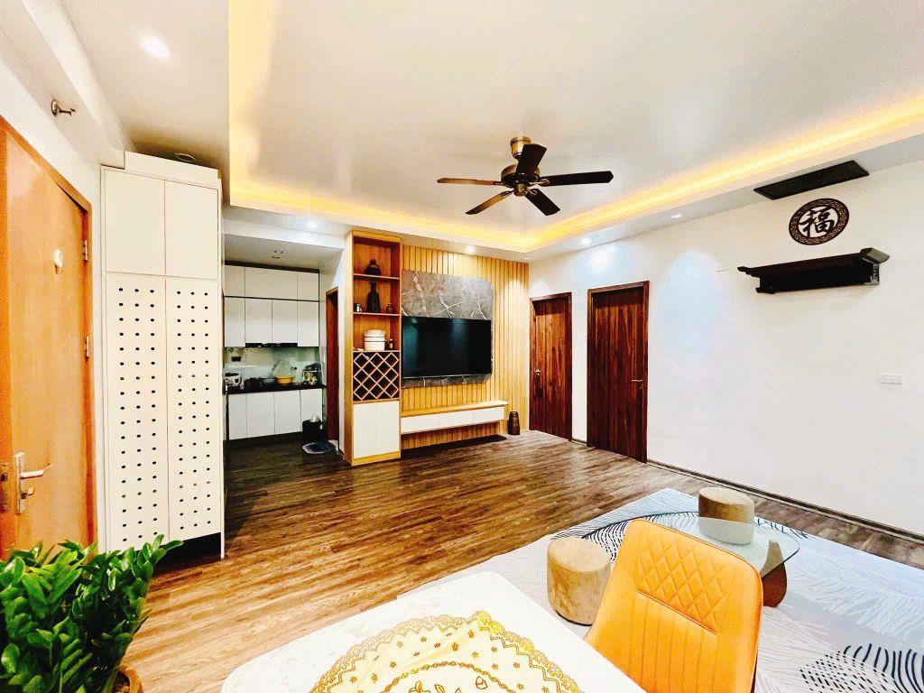 Cần tiền bán nhanh căn hộ chung cư Thanh Hà view hồ- 2 Pn.