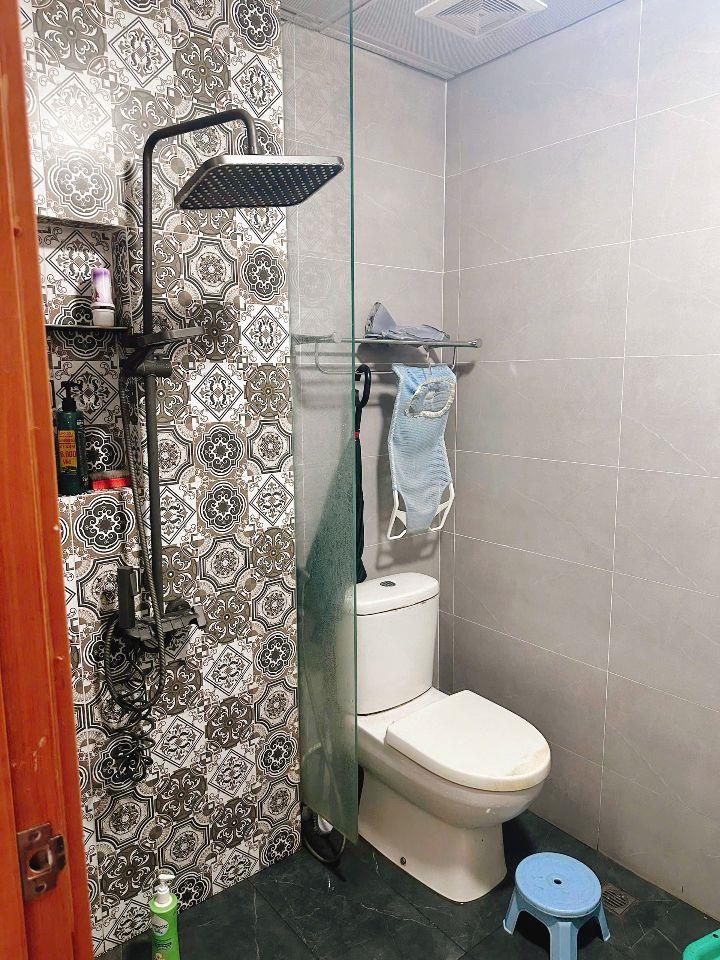 Cần tiền bán nhanh căn hộ chung cư Thanh Hà view hồ- 2 Pn.