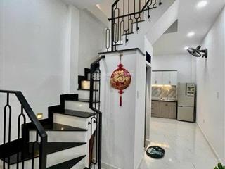 Căn góc đẹp q10 nhà 2pn có sân thượng , thu nhập sẵn 32tr/tháng giá tốt!