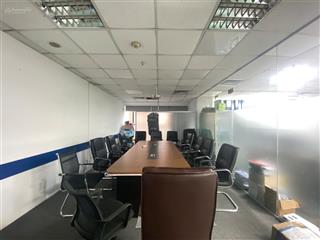 Em trống 1 văn phòng tại tòa rainbow văn quánhà đông dt 300m2 cắt từ 125m chia 3 phòng đầy đủ pccc