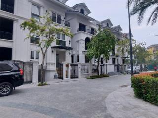 Chính chủ nhờ bán biệt thự hdi tây hồ, dt 135m2, xây 5 tầng, mt 9m, có ô chờ thang máy, sẵn sổ