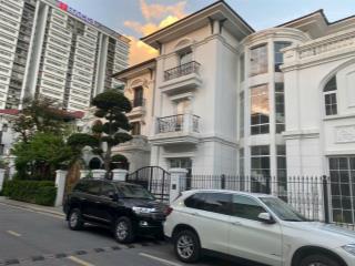 Chính chủ gửi bán biệt thự ciputra khu g, lô góc 2 mặt thoáng, diện tích 317m2, xây 4 tầng, mt 12m