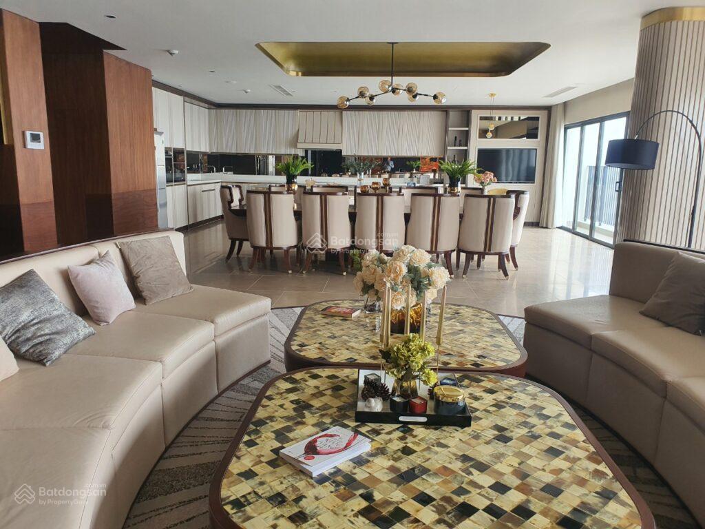 Chính chủ gửi bán penthouse nổi bật tây hồ dt 342m2 kosmo tây hồ, 3 mặt thoáng, view hồ tây, sổ đỏ