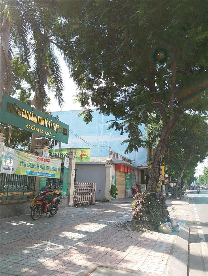 Bán nhà đường hậu giang trung tâm hành chính q. 6  ngang 7.7m khủng  dt 96m2  chỉ 8.x tỷ