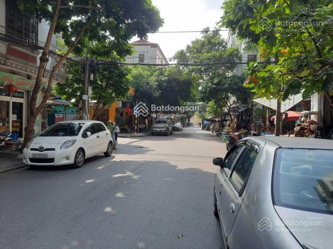 Bán nhà 4 tầng phân lô tại phố chu huy mân, phường phúc đồng  long biên, dt 100m2. mt6m