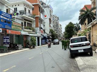 CHDV 16PN , DTSD 650m2,ngang 5m, TN 100tr, Dương Quảng Hàm sát Bình Thạnh 27 tỷ, 07 7272