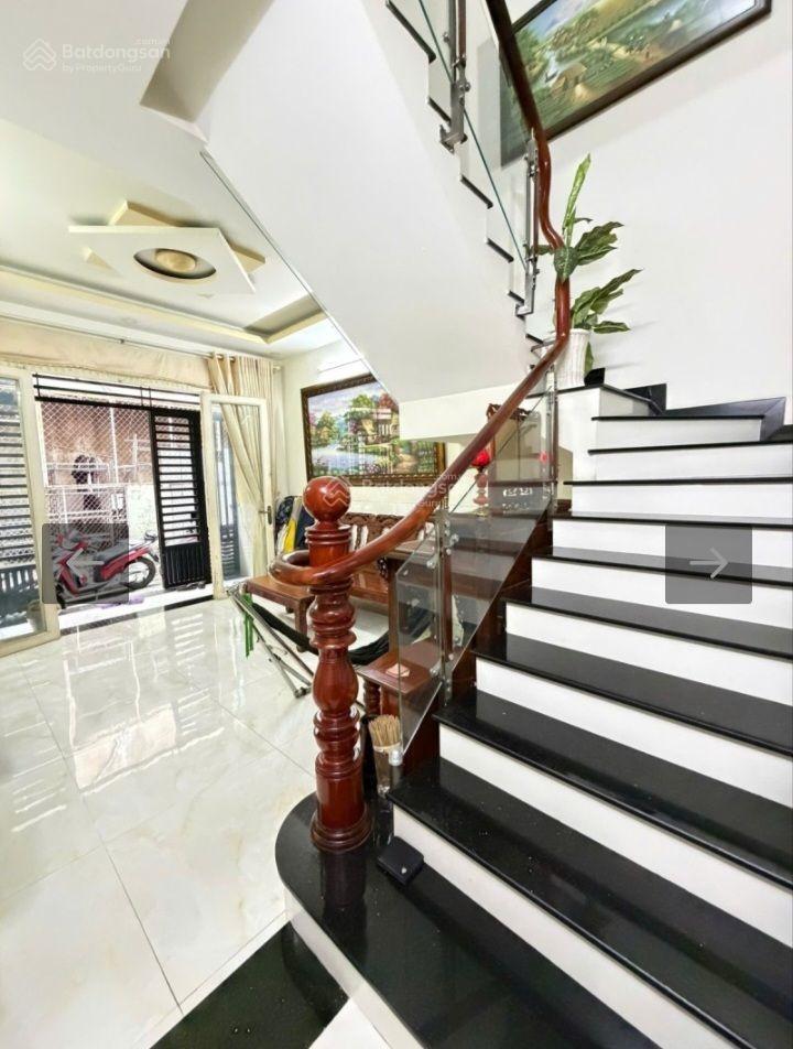 Bán nhà riêng tại văn cao, 5,2 tỷ, 44m2, 2pn, 2wc