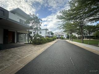Cho thuê nhà biệt thự nguyên căn đầy đủ nội thất.