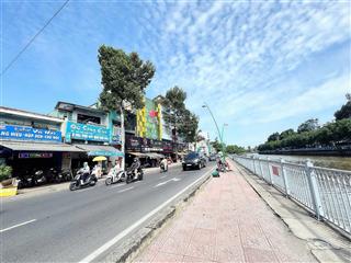 Nhà 2 mặt tiền trước và sau  ngang hiếm lớn 5,5*12m  hoàng sa, q.3  trả giá là bán ngay