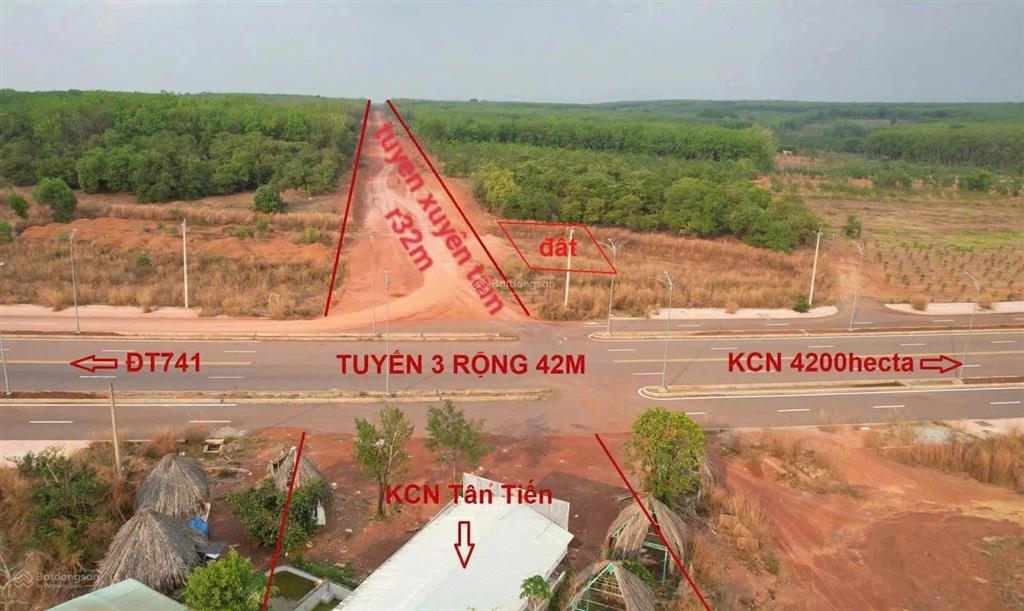 Cần bán lô đất mặt tiền đường 32m, giá rẻ 550tr